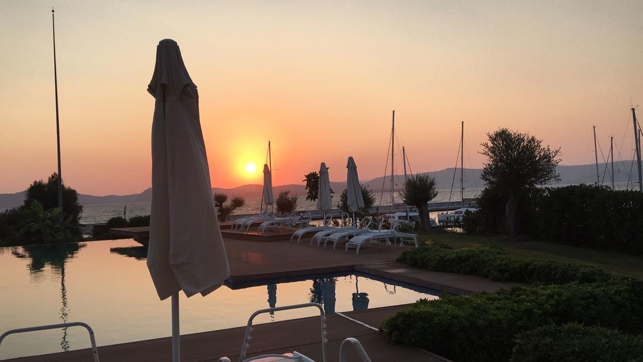 Gulluk Egesu Marina Guest House מראה חיצוני תמונה