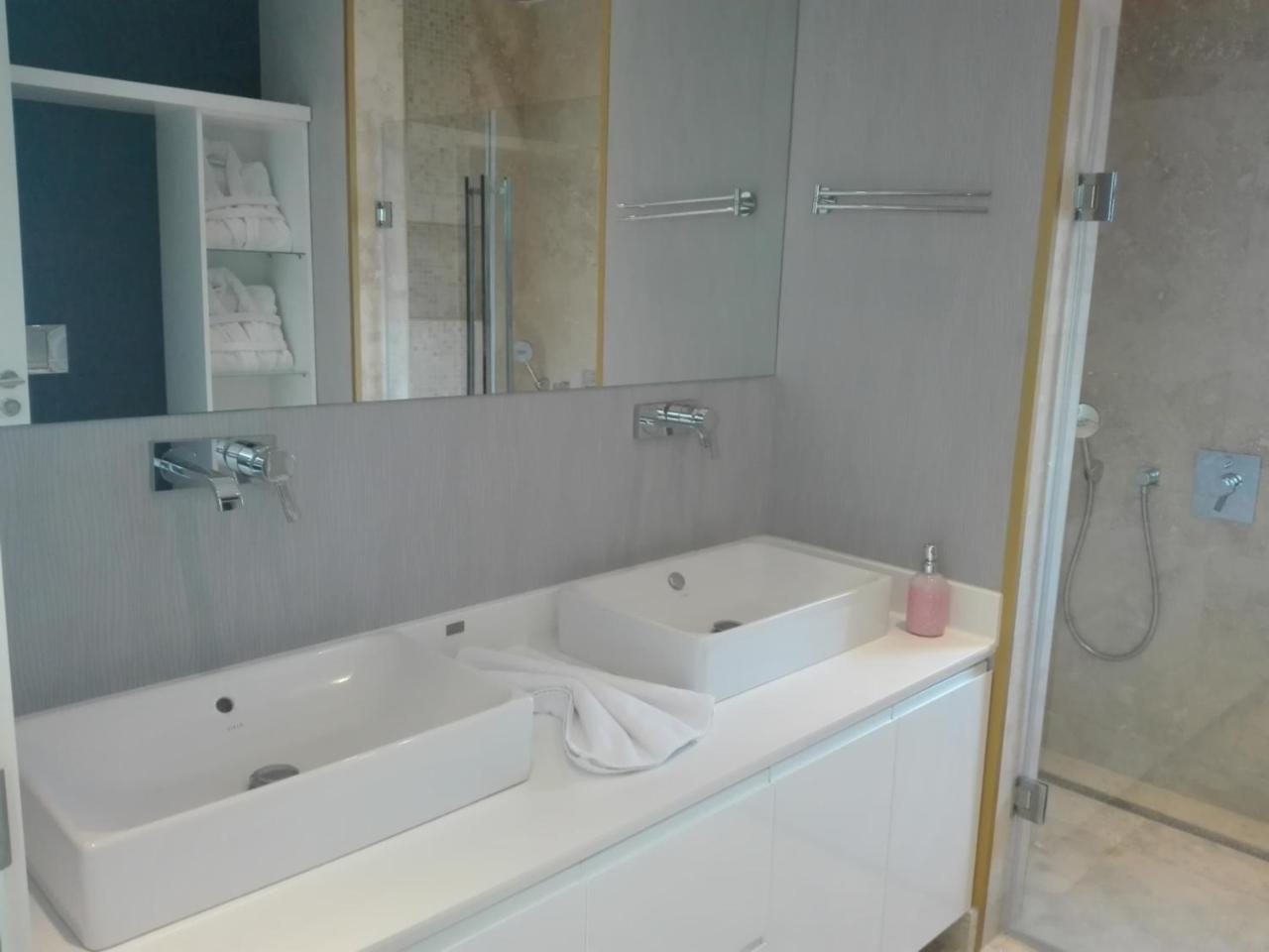 Gulluk Egesu Marina Guest House מראה חיצוני תמונה
