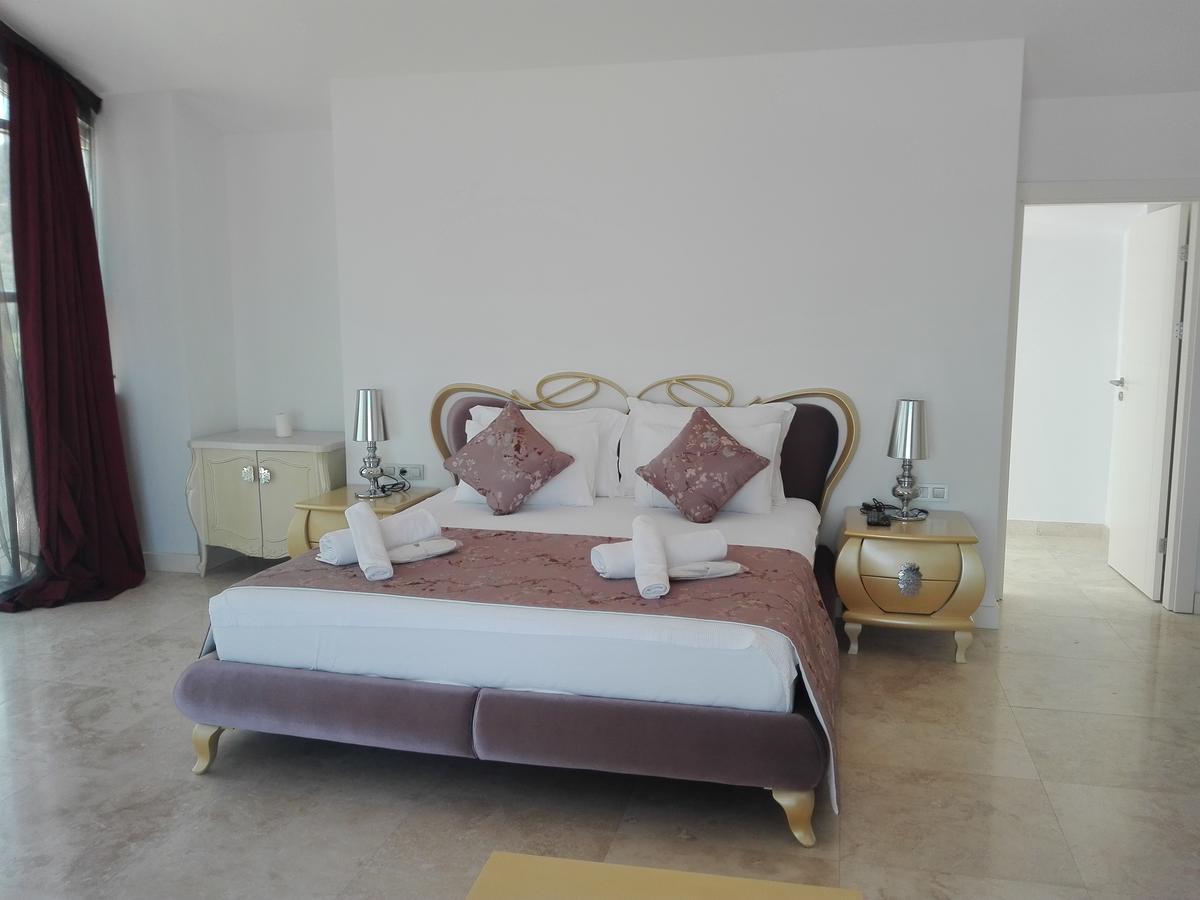 Gulluk Egesu Marina Guest House מראה חיצוני תמונה
